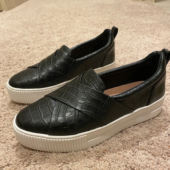 COPY - Size 7M HALOGEN Black Croc Printed Leather Sneaker - Picture 1 of 3